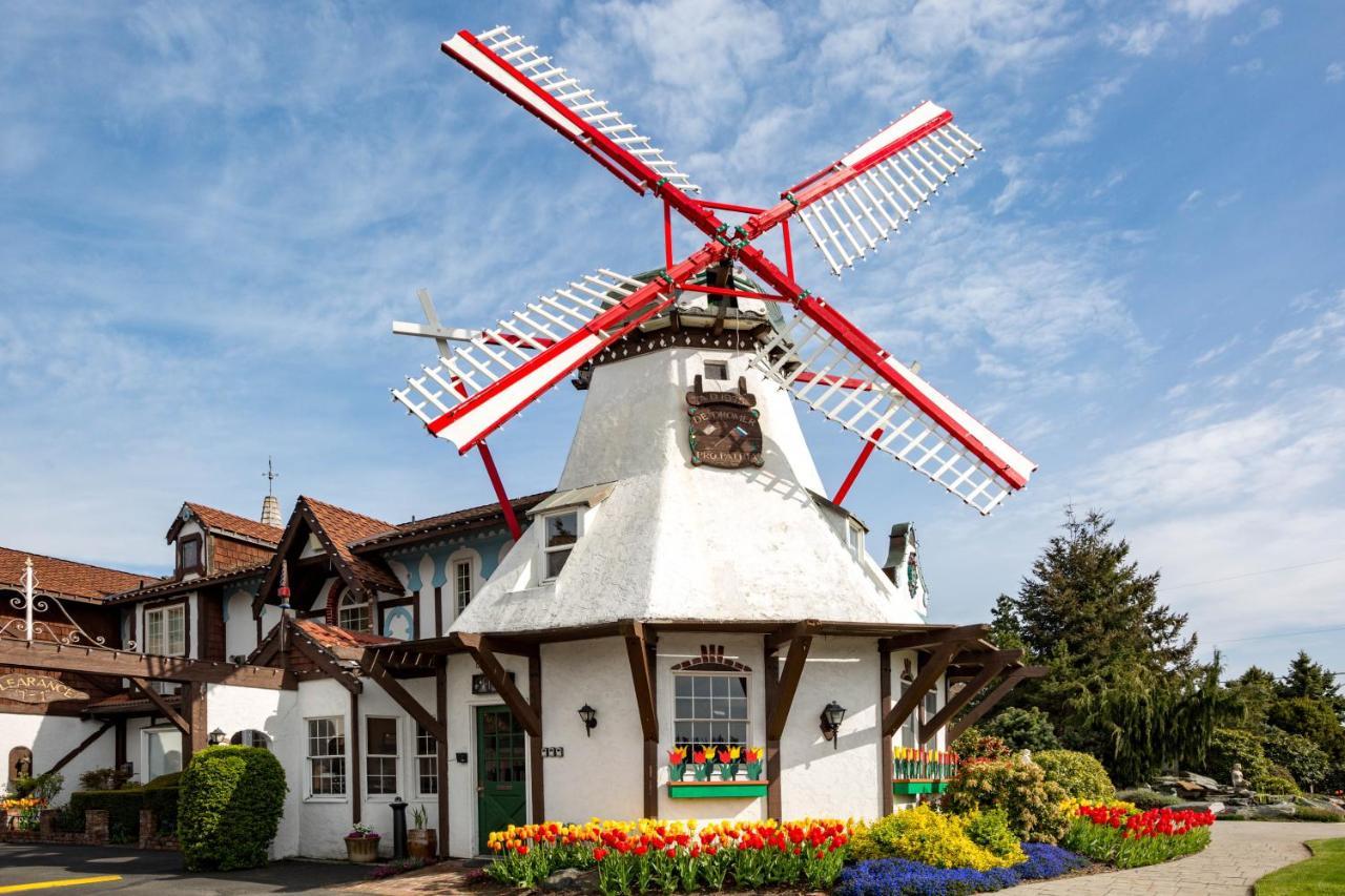 Auld Holland Inn Oak Harbor Exterior photo